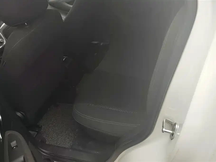 Buick Encore 2014 1.4T Automatic 2WD Urban Elite фото 11