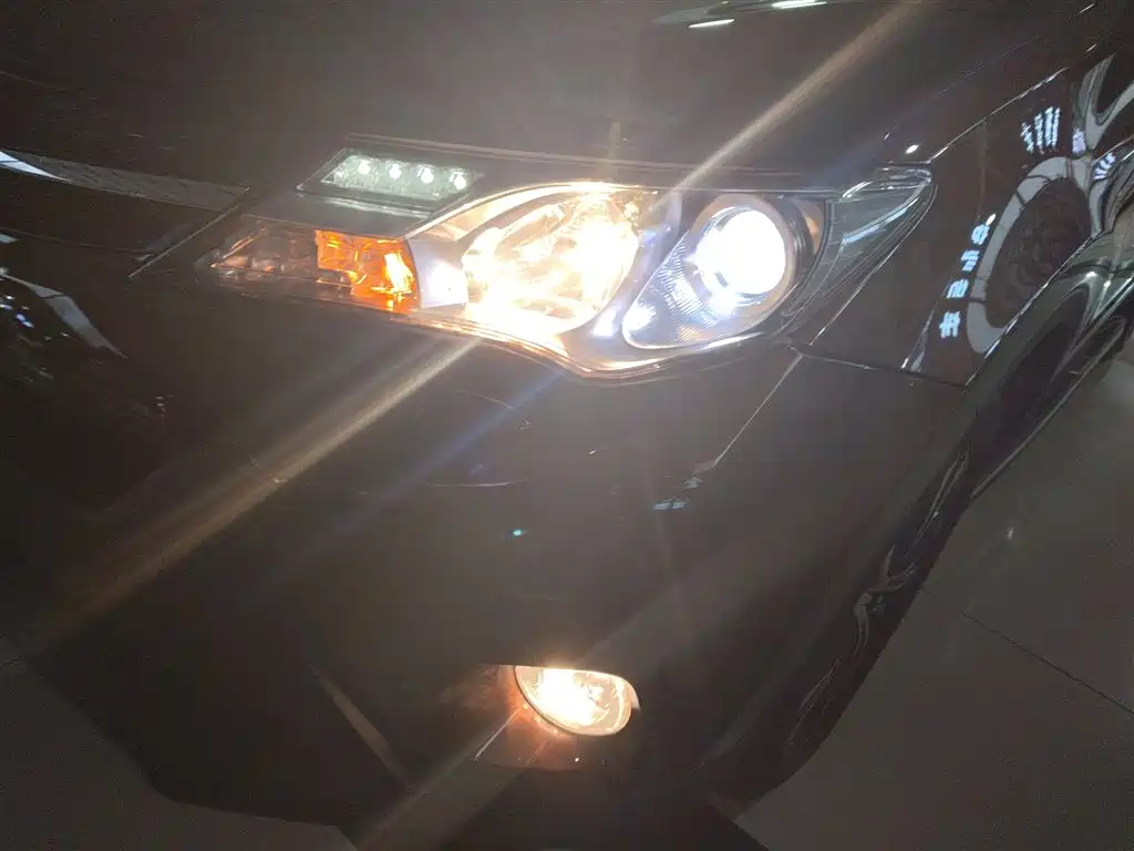Toyota RAV4 Rongfang 2015 2.5L Automatic 4WD Elite Edition фото 18