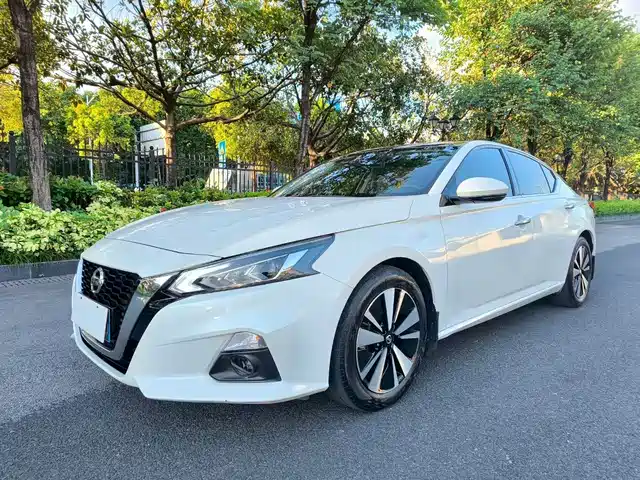 Nissan Teana 2.0L XL, Комфорт