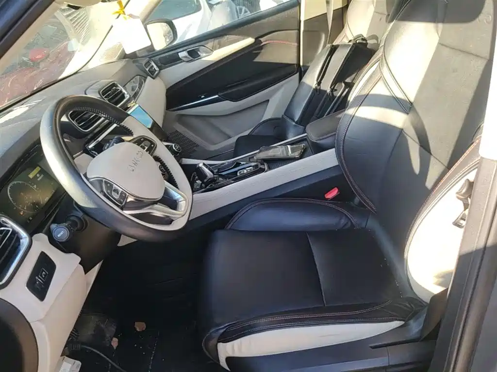 Lynk & Co 02 2018 1.5T DCT 2WD Power Pro Edition China V фото 11