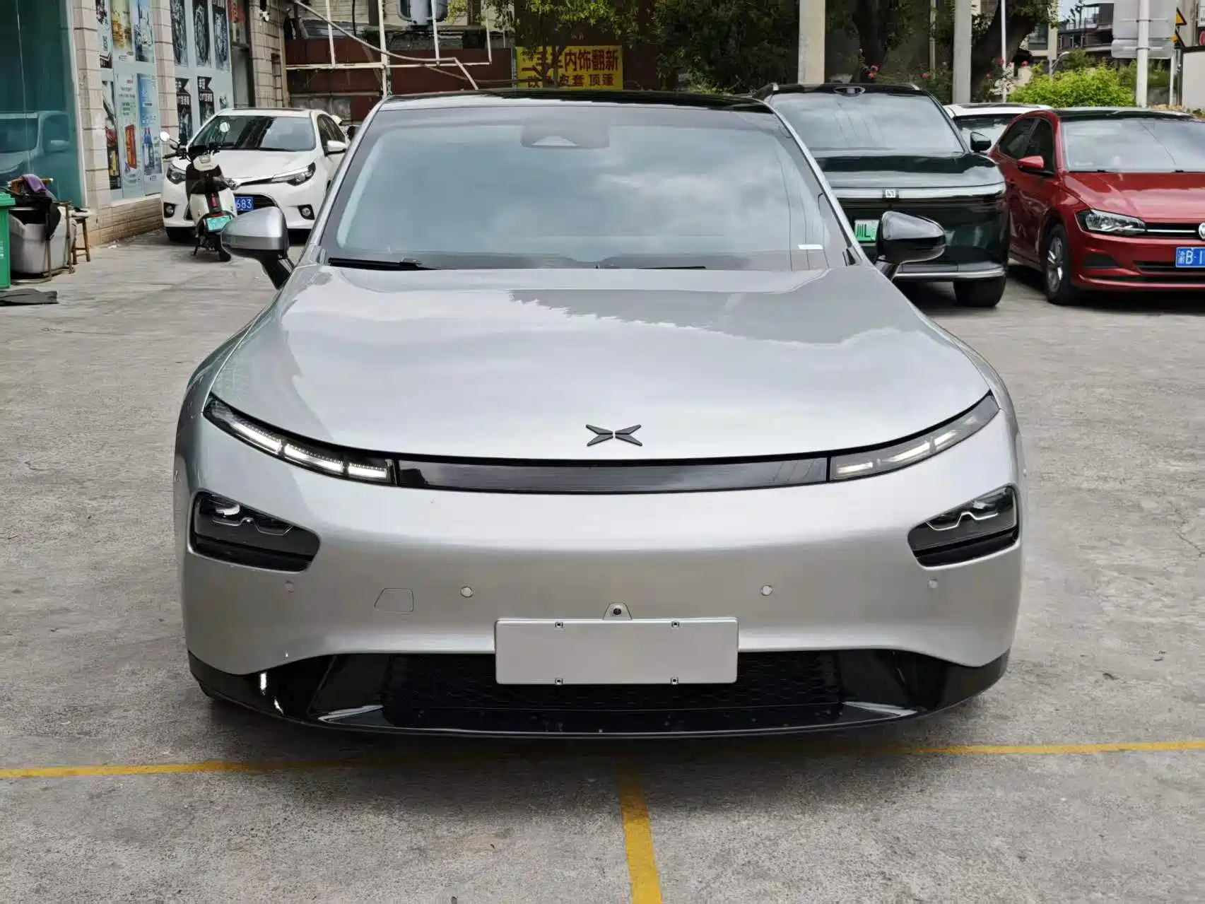 Фото 3 - XPeng P7