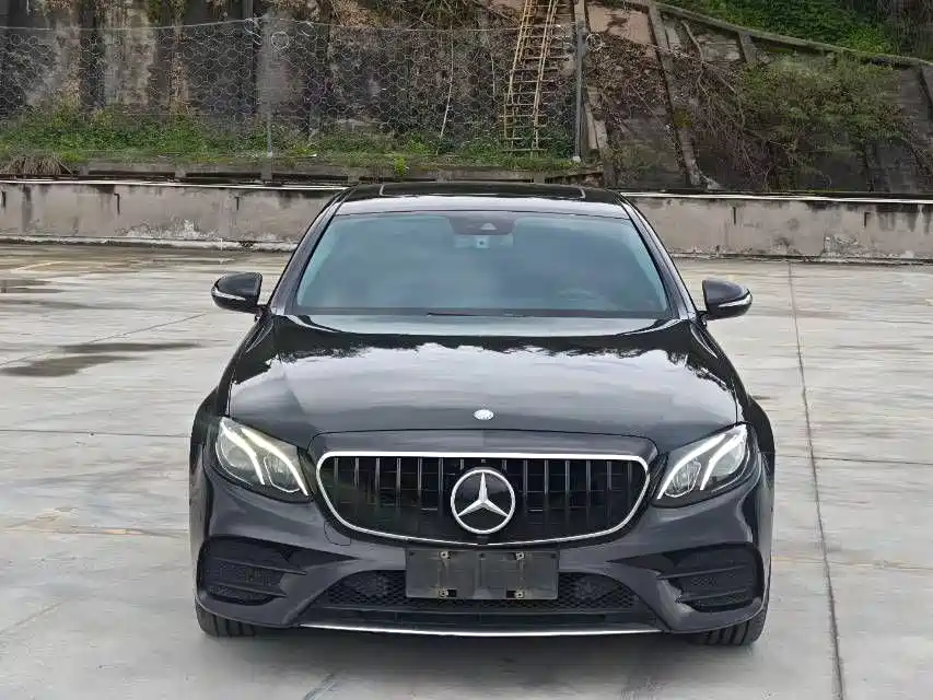Mercedes-Benz E-Class 2017 E 200 Sport 4MATIC фото 2