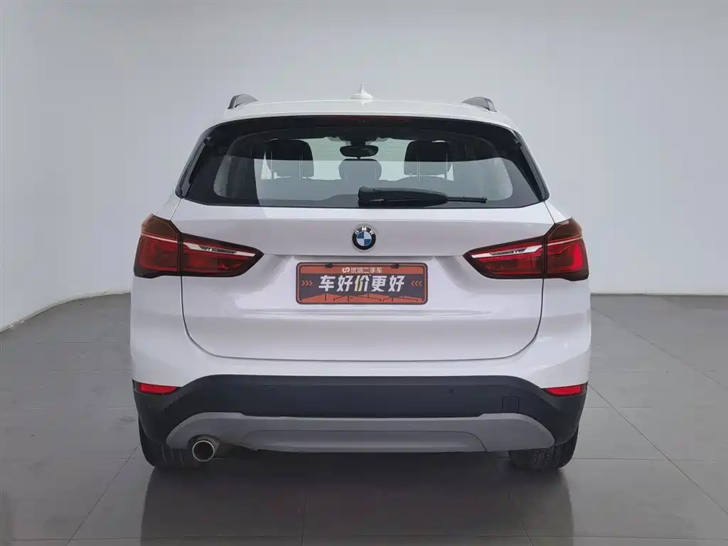BMW X1 2018 sDrive18Li Fashion Model фото 4
