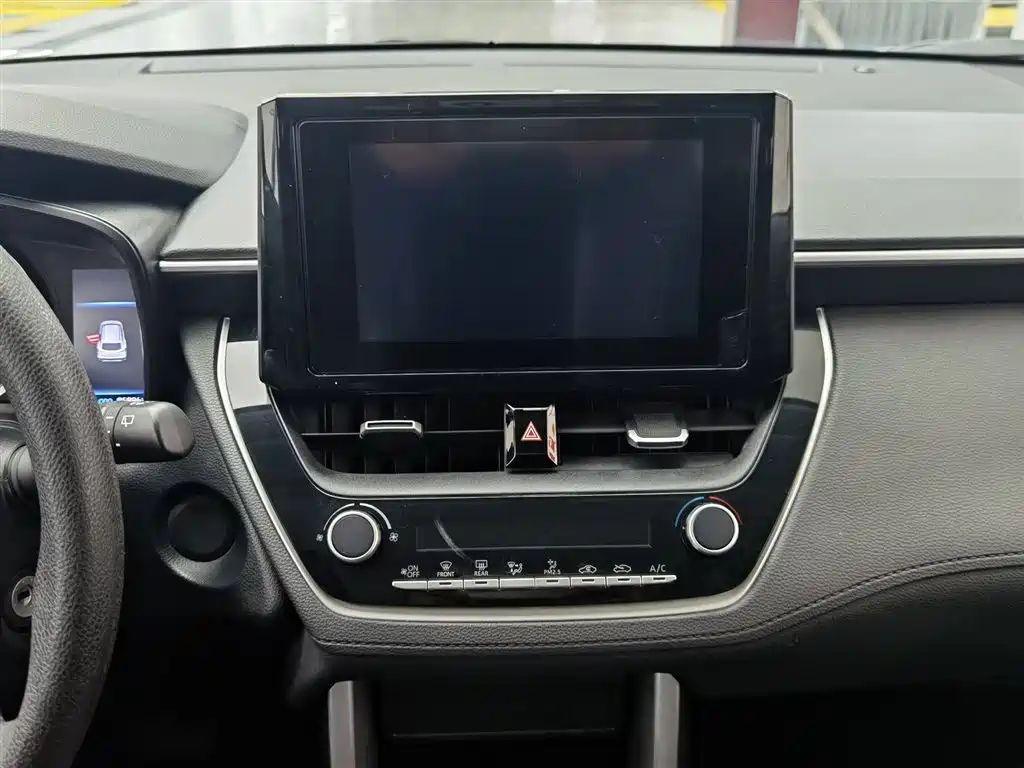 Toyota Frontlander 2022 2.0L CVT Elite фото 12