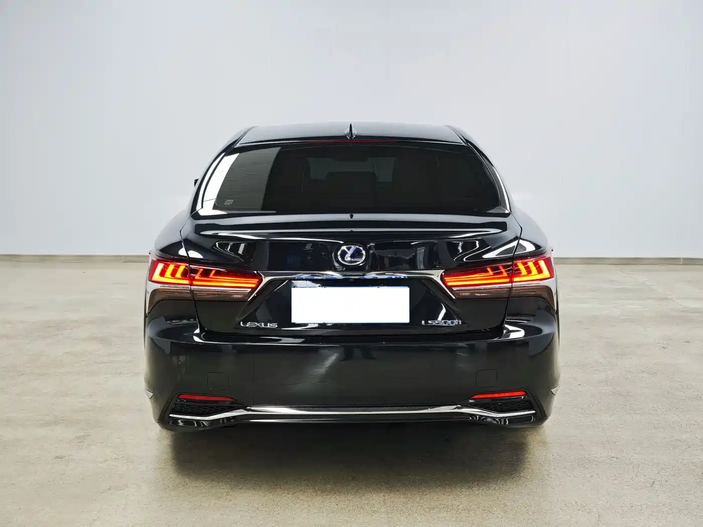 Lexus LS 2018 500h Executive Edition China V фото 5