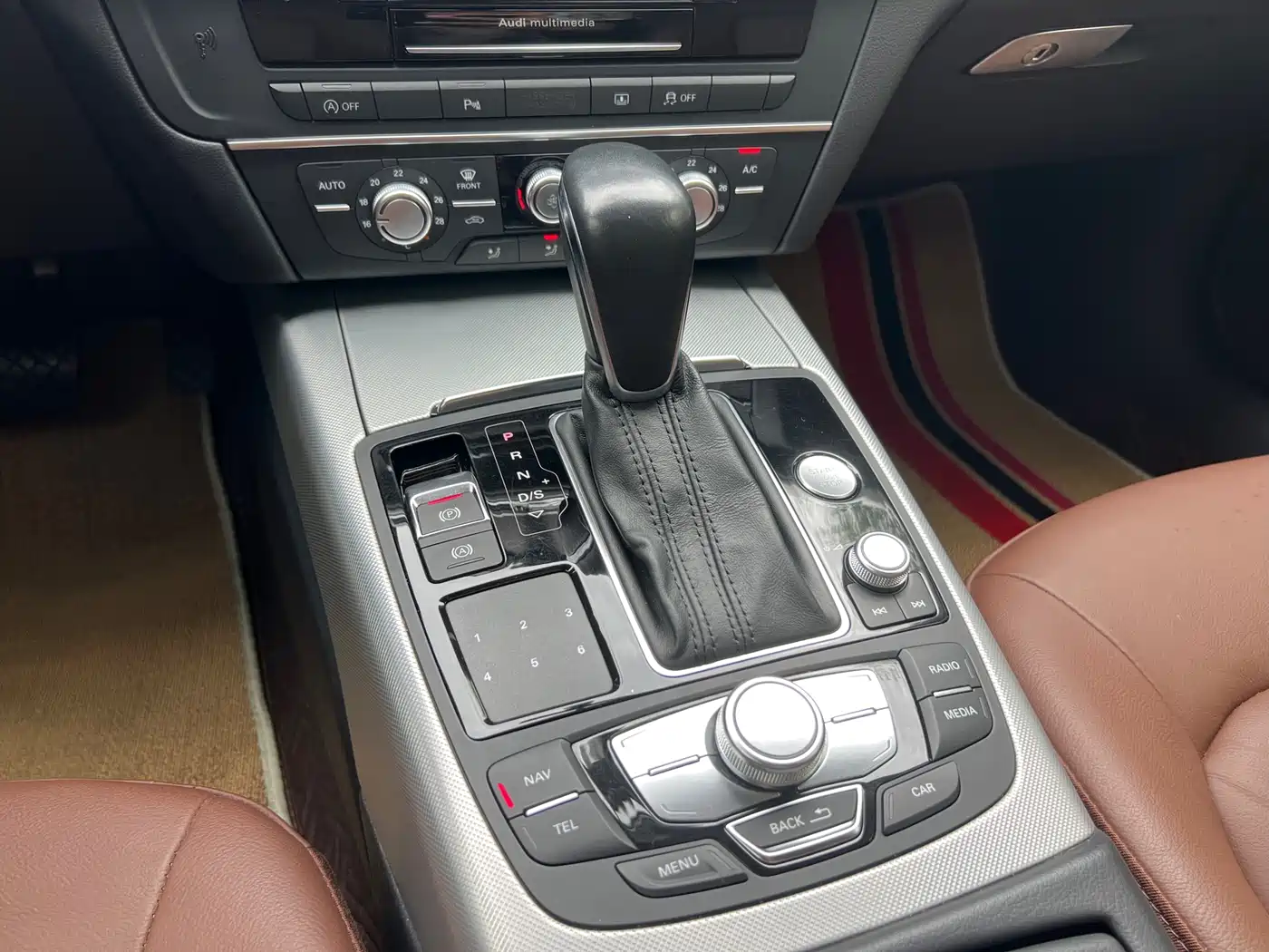Audi A6L 2018 30th Anniversary 35 TFSI Fashion фото 16