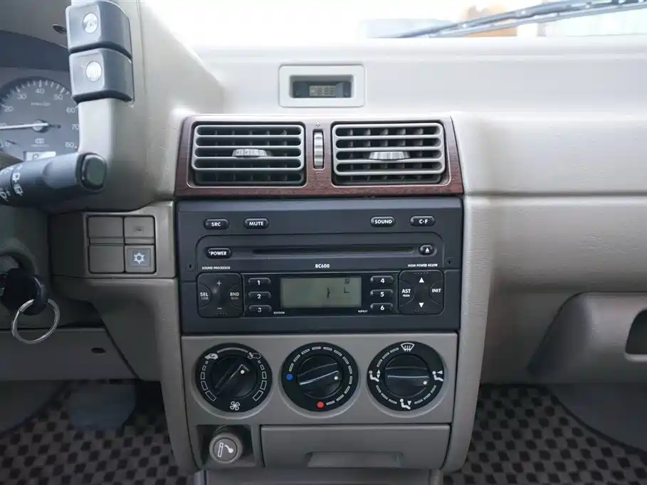 Citroën Fukang 2005 Model 1.6L Automatic 16V фото 6