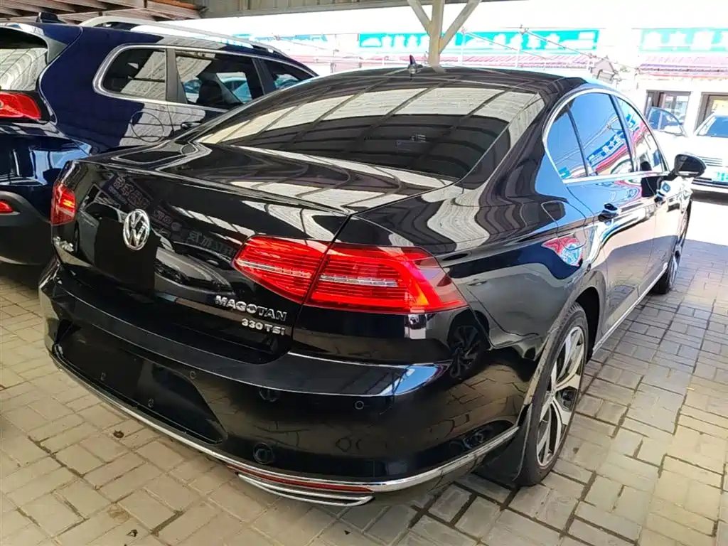 Volkswagen Magotan 2018 330TSI DSG Premium фото 7