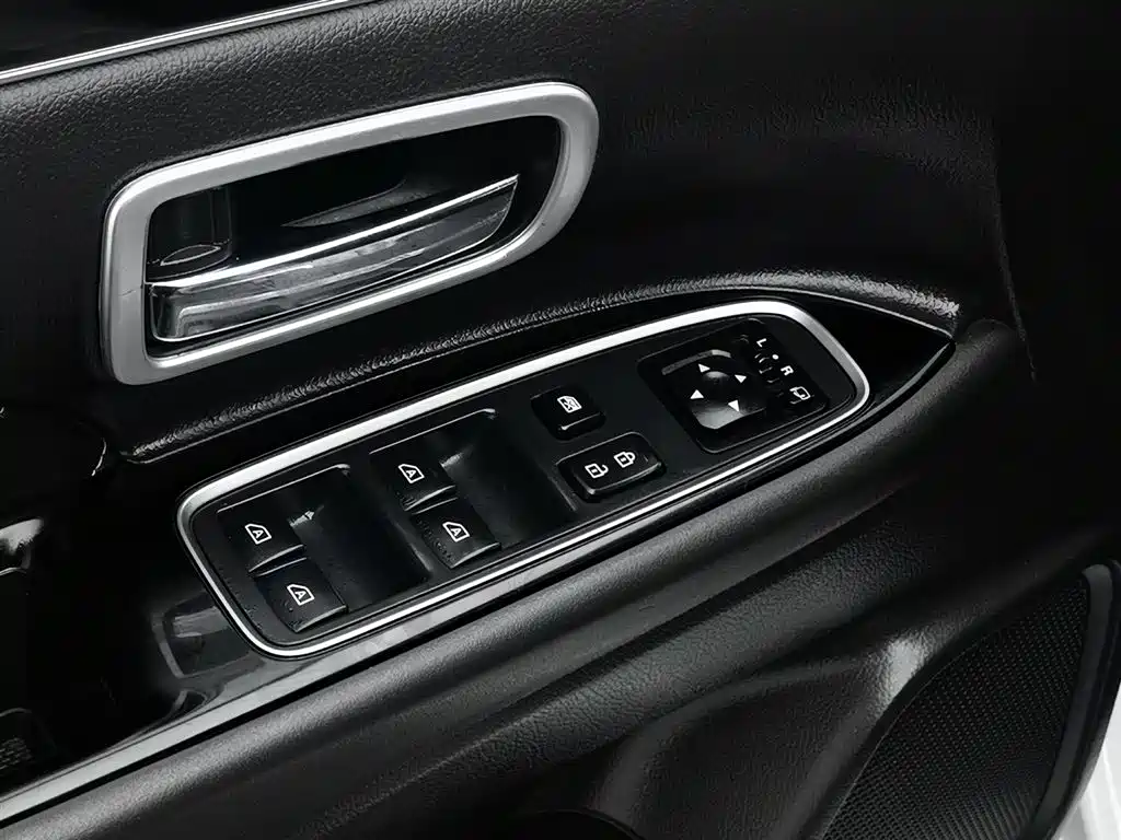 Mitsubishi Outlander 2021 2.4L 4WD Yaodong Edition 5-seater фото 9