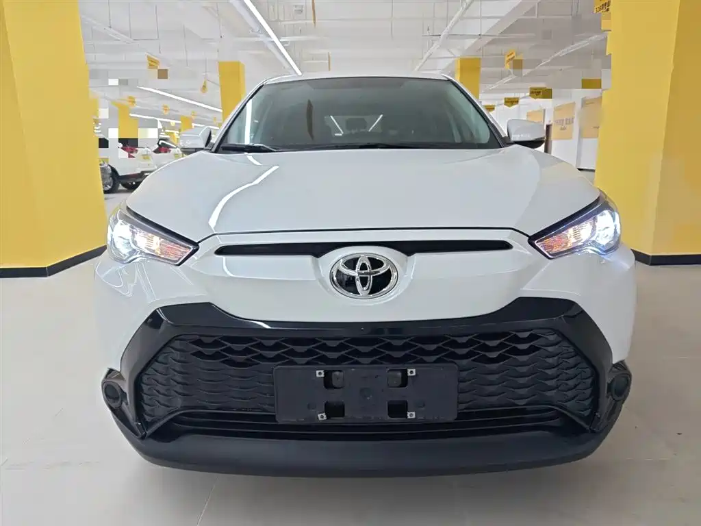 Toyota Frontlander 2024 2.0L CVT Elite Edition фото 3
