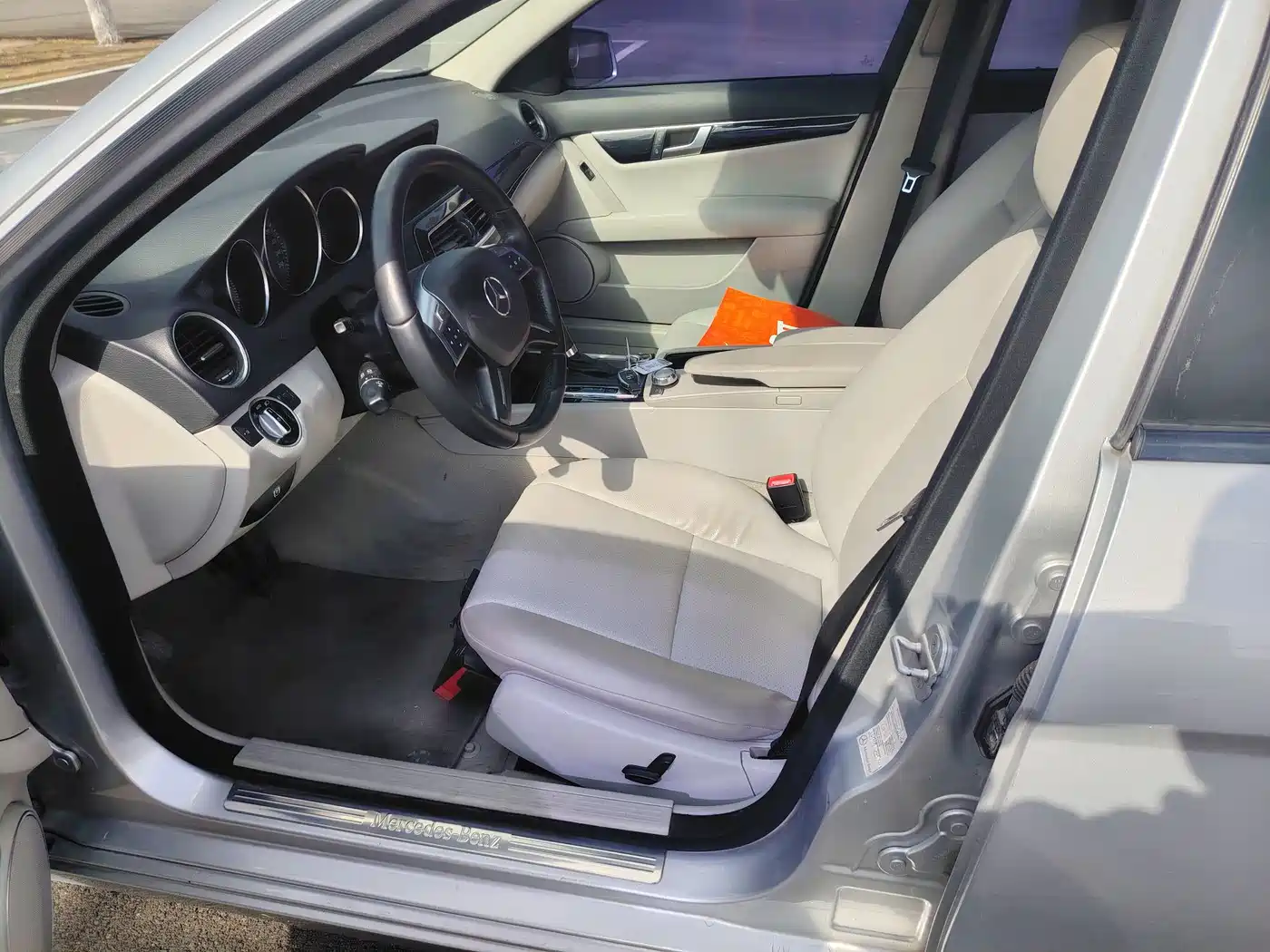 Mercedes-Benz C-Class 2011 C 180K Classic фото 11