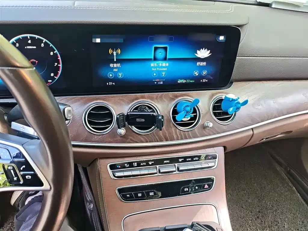 Mercedes-Benz E-Class 2021 E 300 L Fashion фото 6