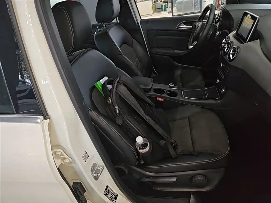 Mercedes-Benz B-Class 2015 B 200 Dynamic фото 25