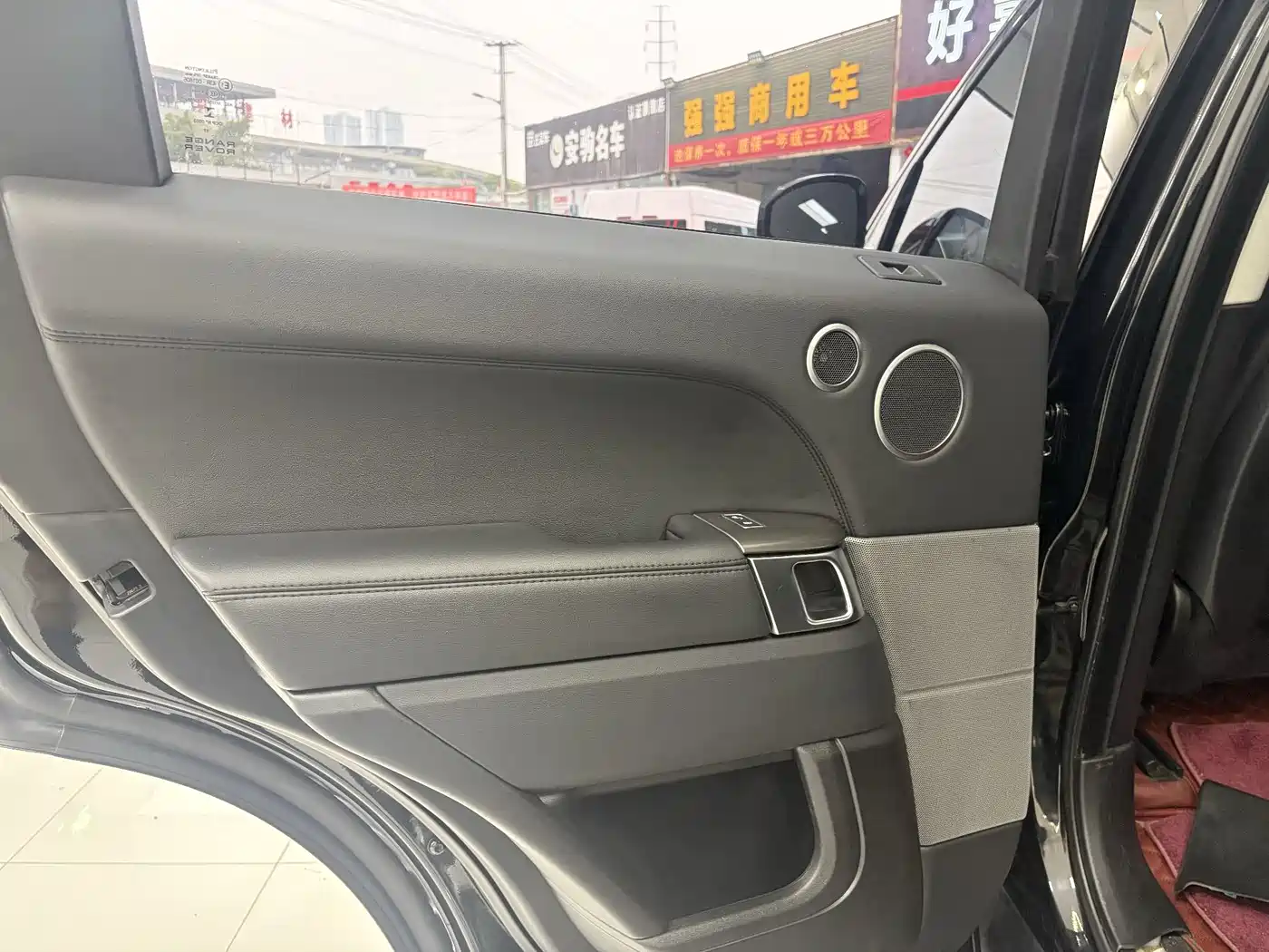 Land Rover Range Rover Sport 2017 3.0 SC V6 SE фото 19
