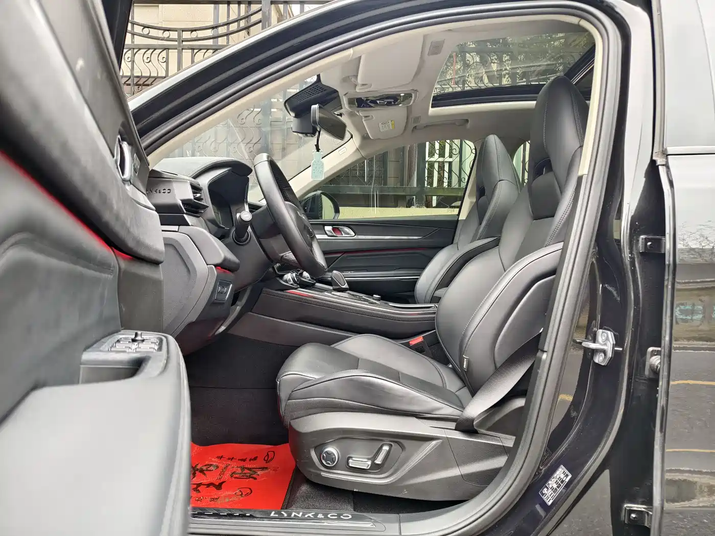 Lynk & Co 01 2021 2.0TD 2WD Pro фото 5