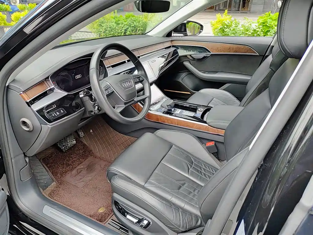 Audi A8 2018 A8L 55 TFSI quattro Launch Premium фото 7