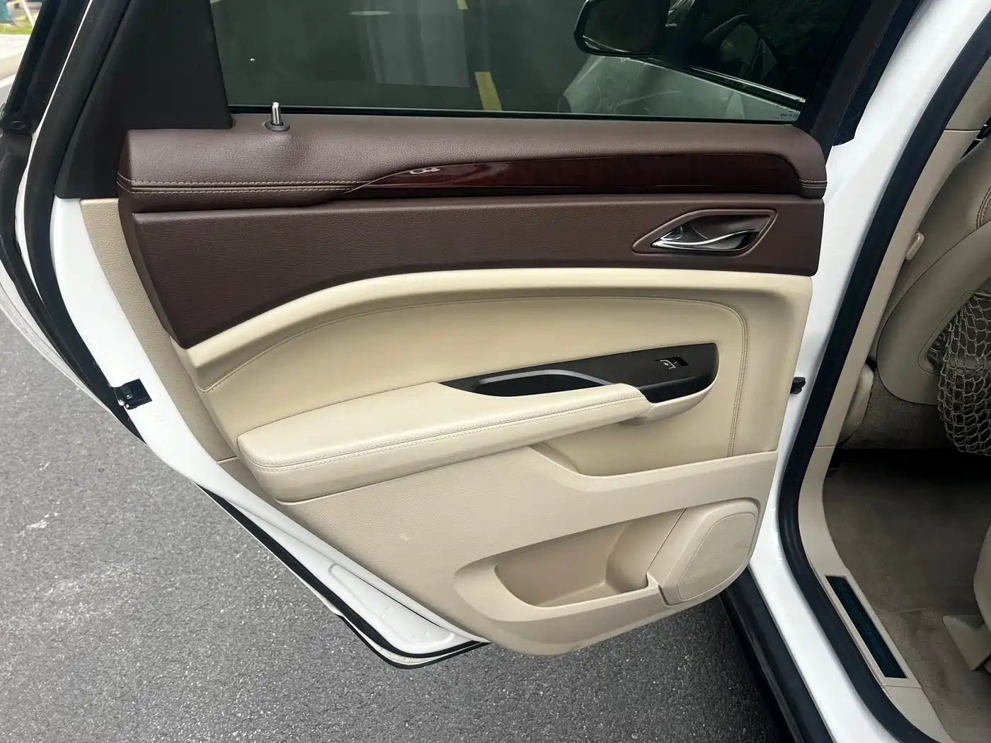 Cadillac SRX 2014 3.0L Elite Model фото 9
