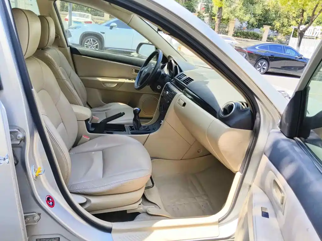 Mazda 3 2010 2010 1.6L Manual Classic Fashion