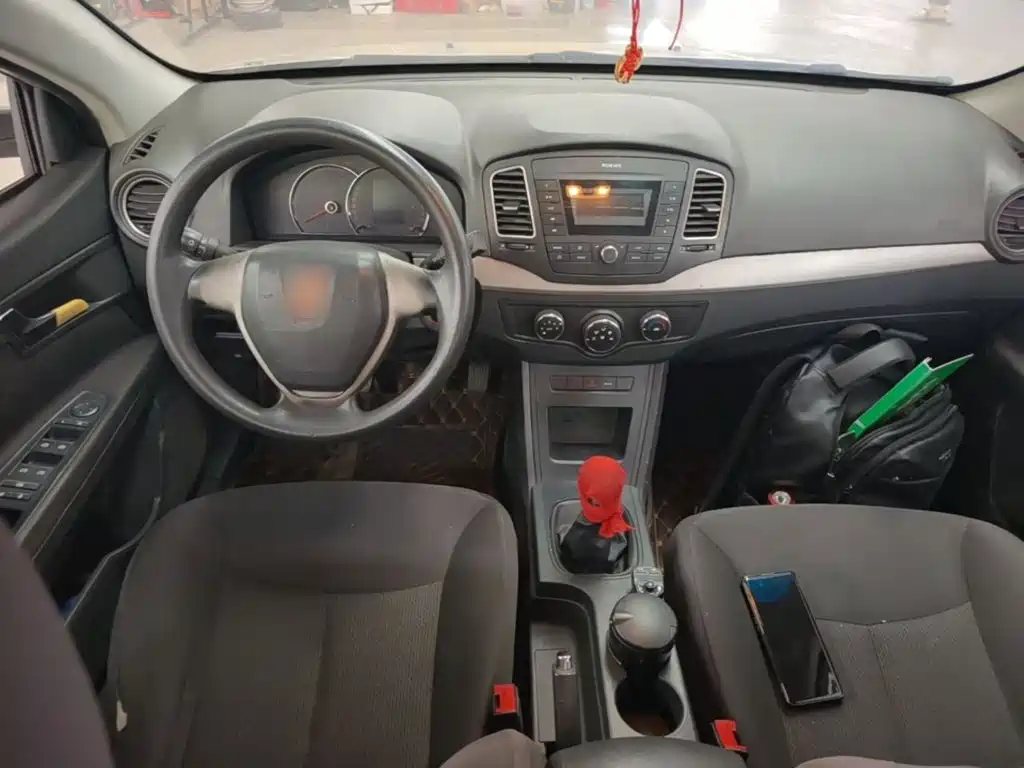 Roewe 350 2018 2015 Model 1.5L Manual Luxury Sunroof Edition