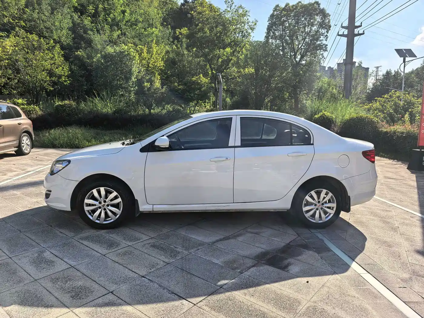 Roewe 350 2016 2015 Model 1.5L Manual Luxury Sunroof Edition