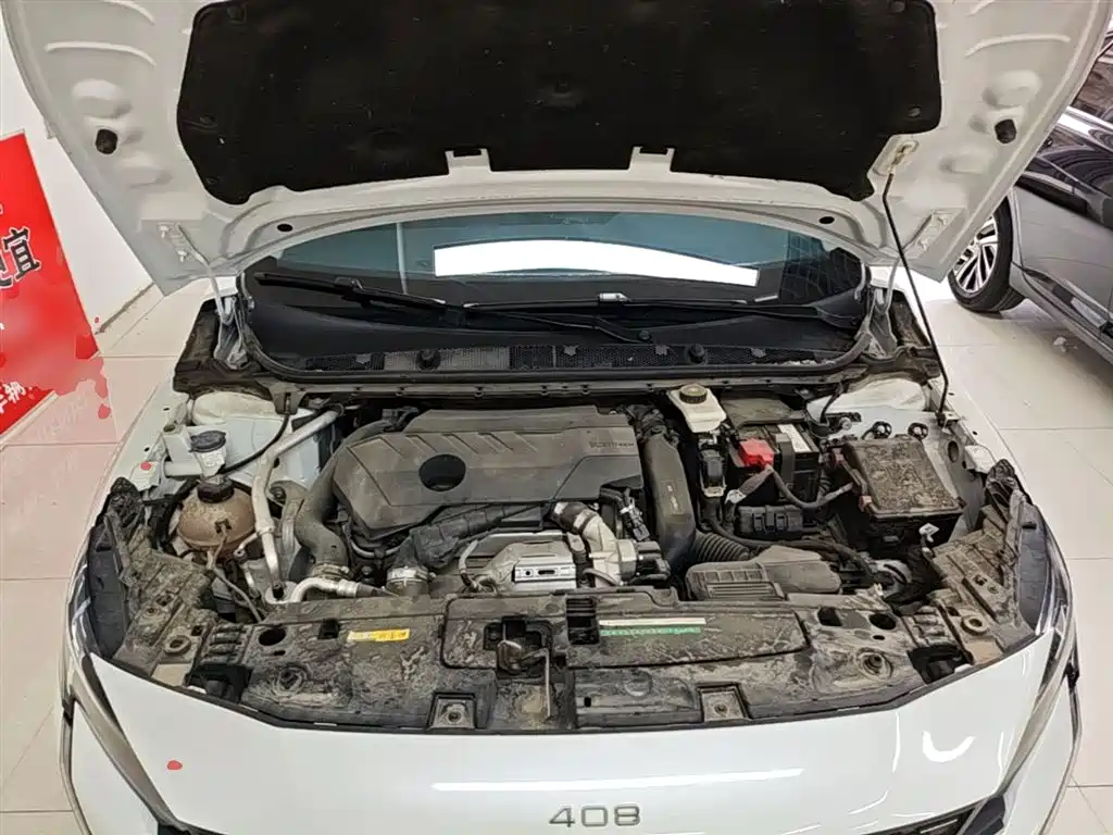 Peugeot 408 2022 1.6T Light Chaser Edition фото 16