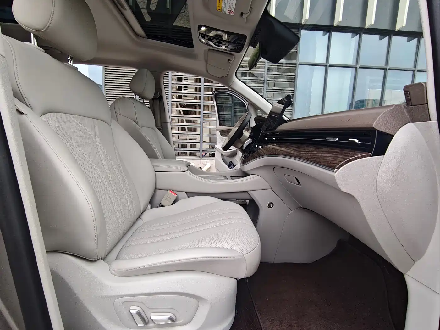 2025 Roewe iMAX8 EV