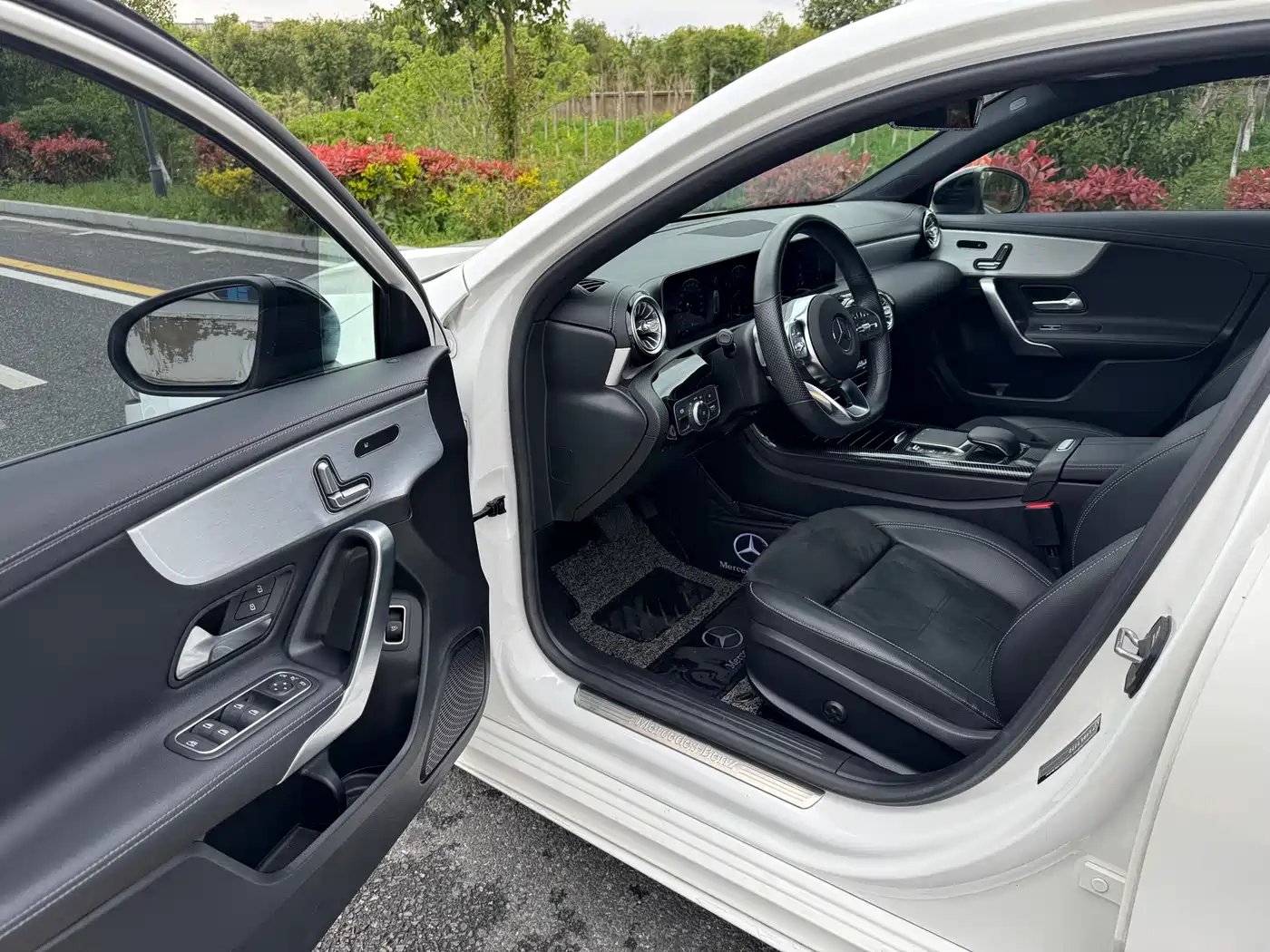 Mercedes-Benz A-Class 2020 Facelift A 220 L 4MATIC Sport Sedan фото 5