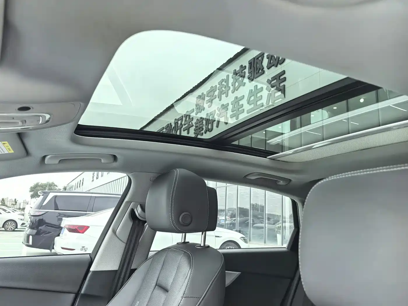 Audi A4L 2021 40 TFSI Premium Life Edition фото 8