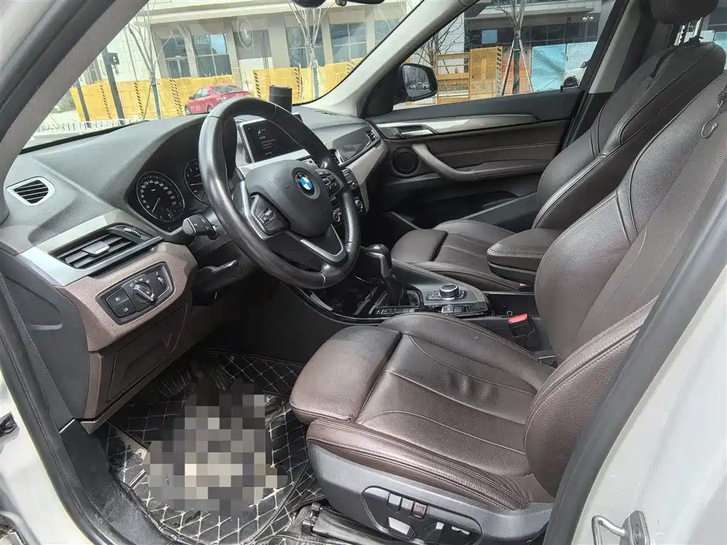 BMW X1 2019 xDrive20Li Premium Model фото 17