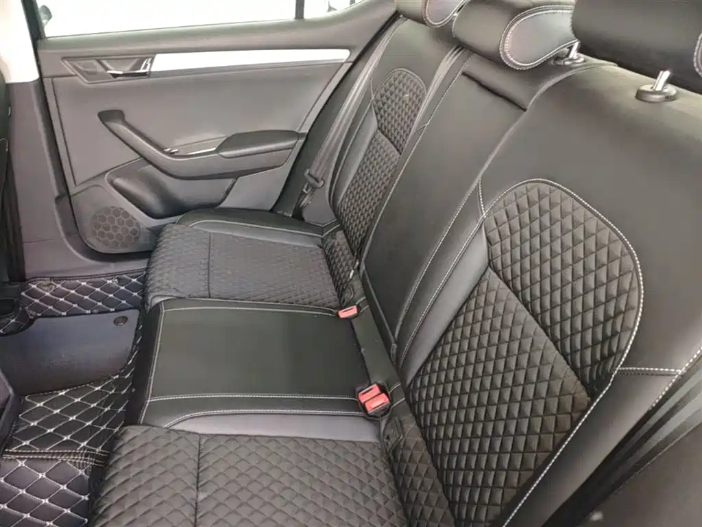 Škoda Superb 2018 TSI280 DSG Comfort (China V) фото 17