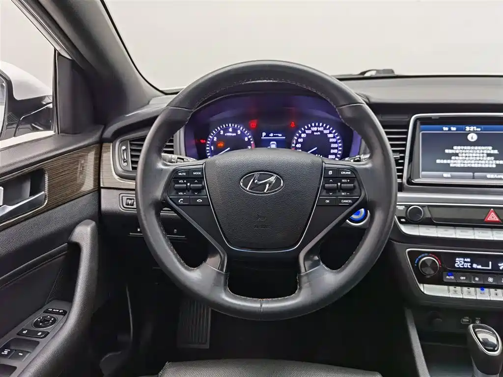Hyundai Sonata 2018 1.6T GLS Smart China V фото 11