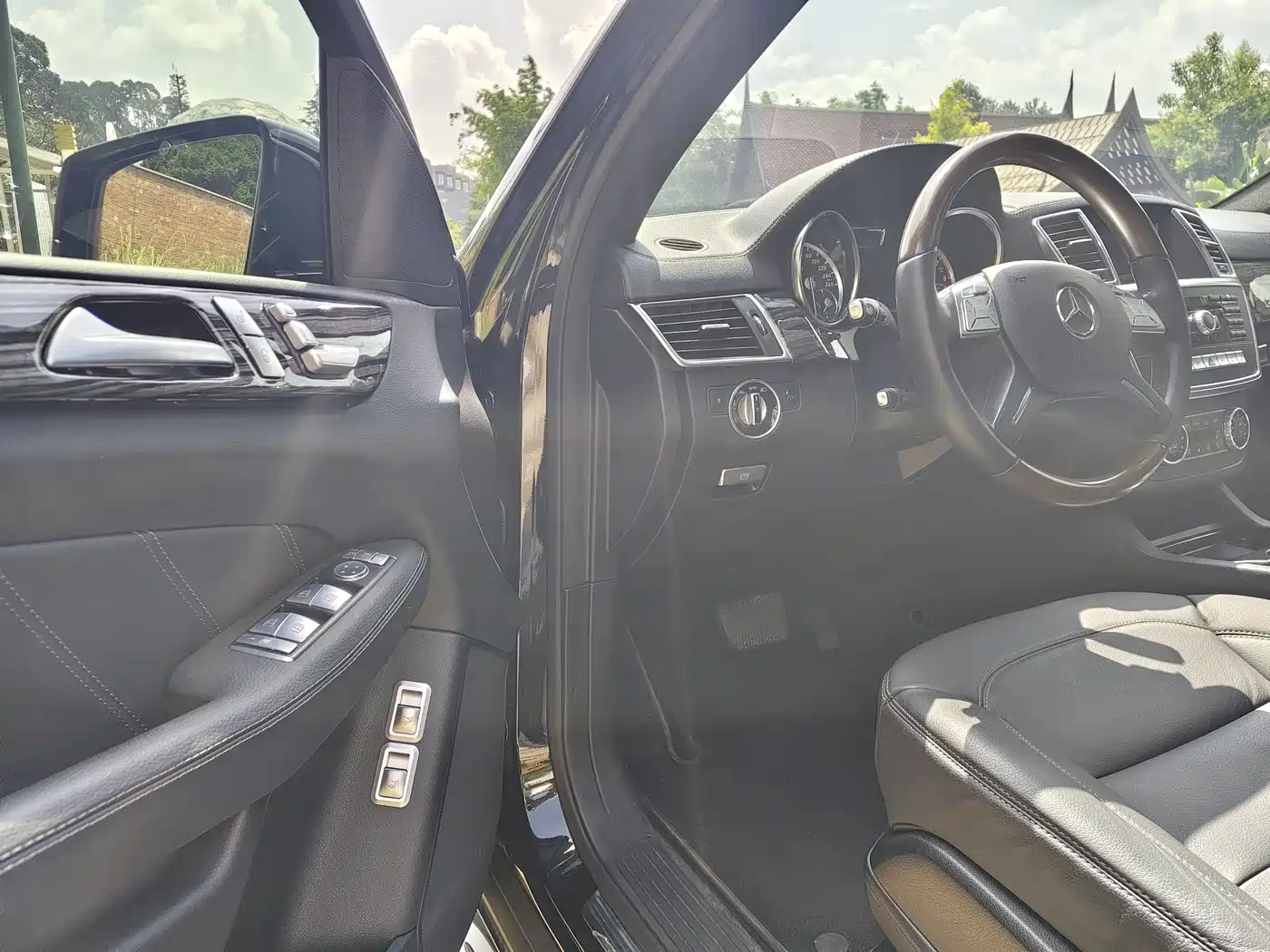 Mercedes-Benz GL-Class 2014 GL 400 4MATIC Luxury фото 32