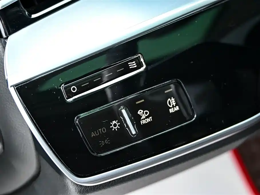 Audi A8 New Energy 2022 A8L 60 TFSIe quattro Collector's Edition фото 22