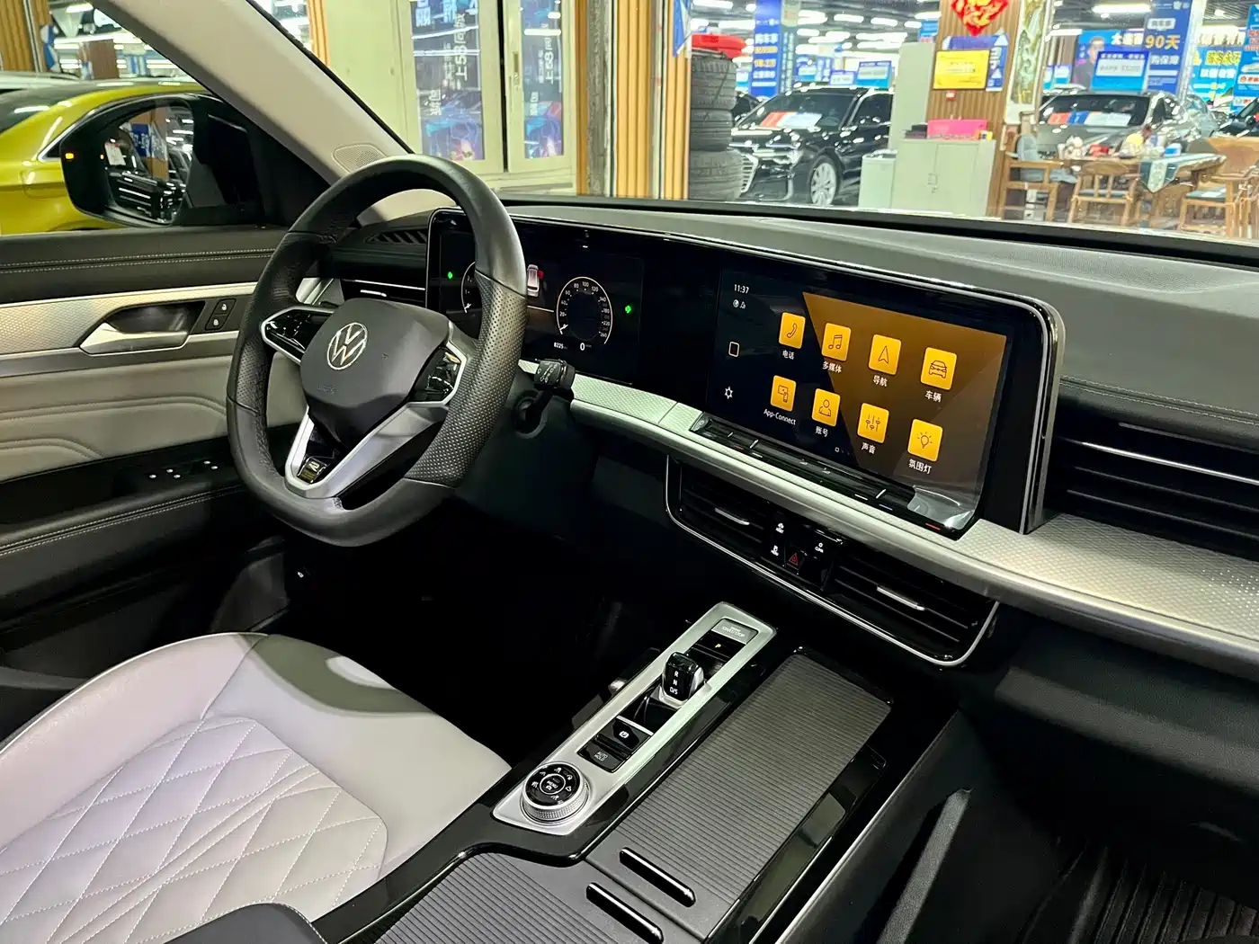 Volkswagen Talagon 2023 380TSI 4WD R-Line Touring Edition фото 16