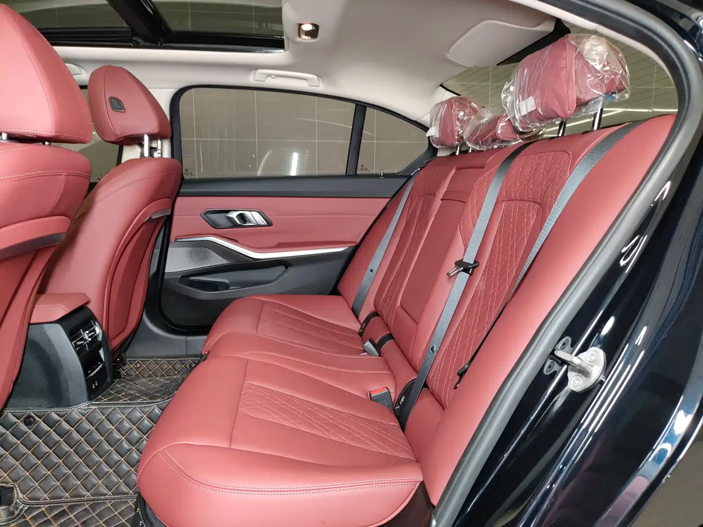 BMW 3 Series 2024 325Li M Sport Package фото 10