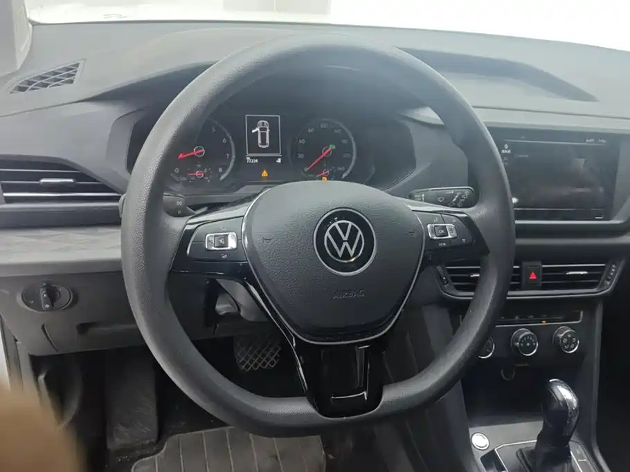 Volkswagen Tharu, миниатюра 15