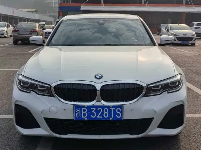 BMW 3 SERIES