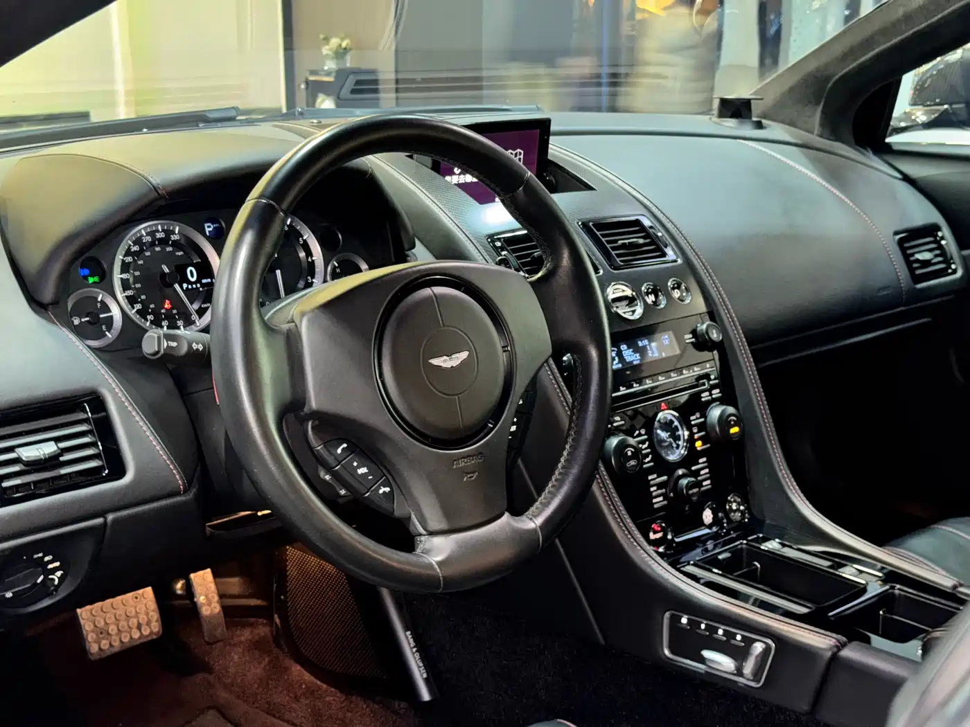 Aston Martin DB9 2014 6.0L Carbon Black Coupe фото 10