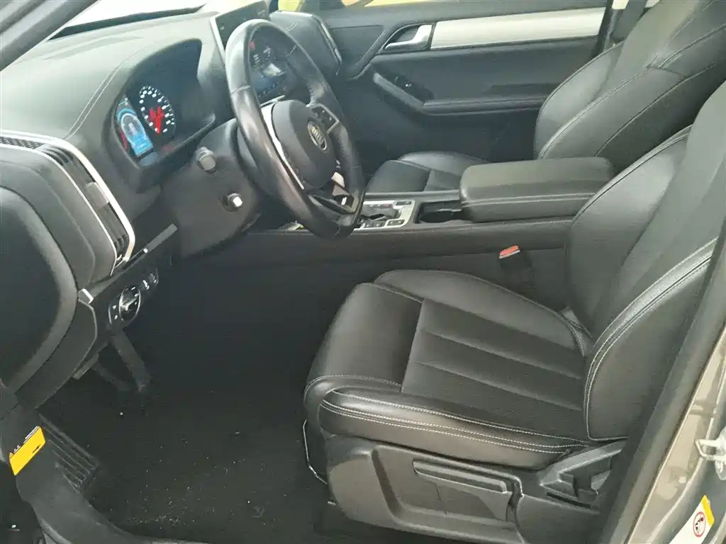 BYD Tang 2018 2.0T Automatic Smart Connection Delight Edition 7-Seater China V фото 15
