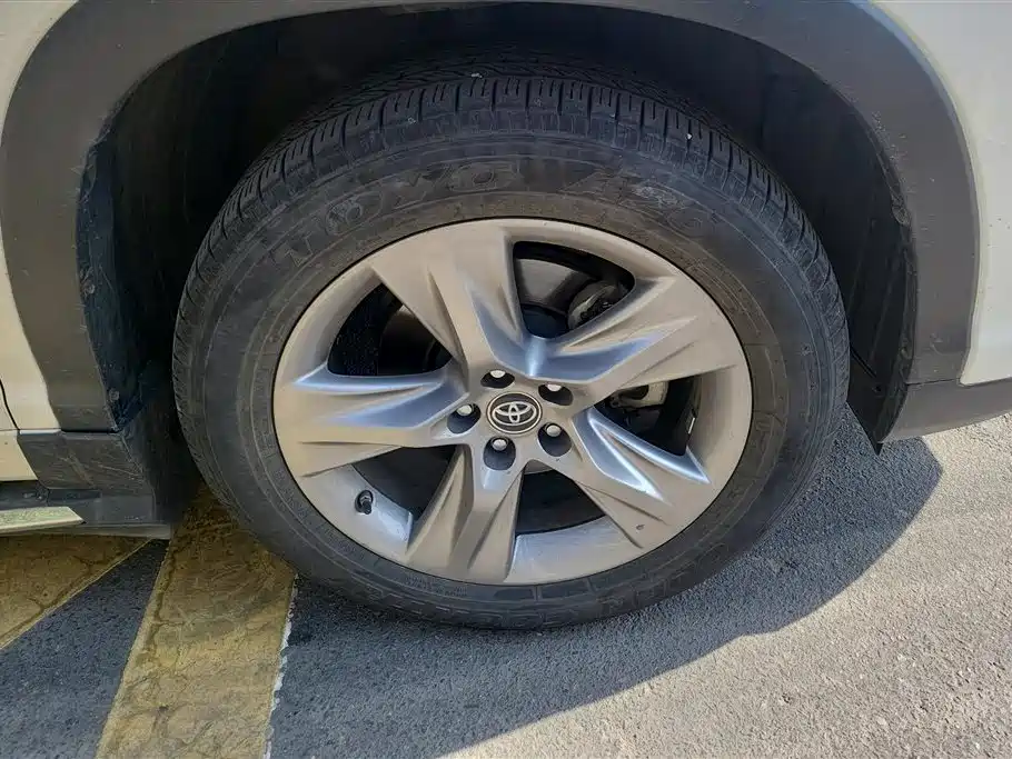 Toyota Highlander 2018 2.0T 4WD Premium 7-seater (China V) фото 6