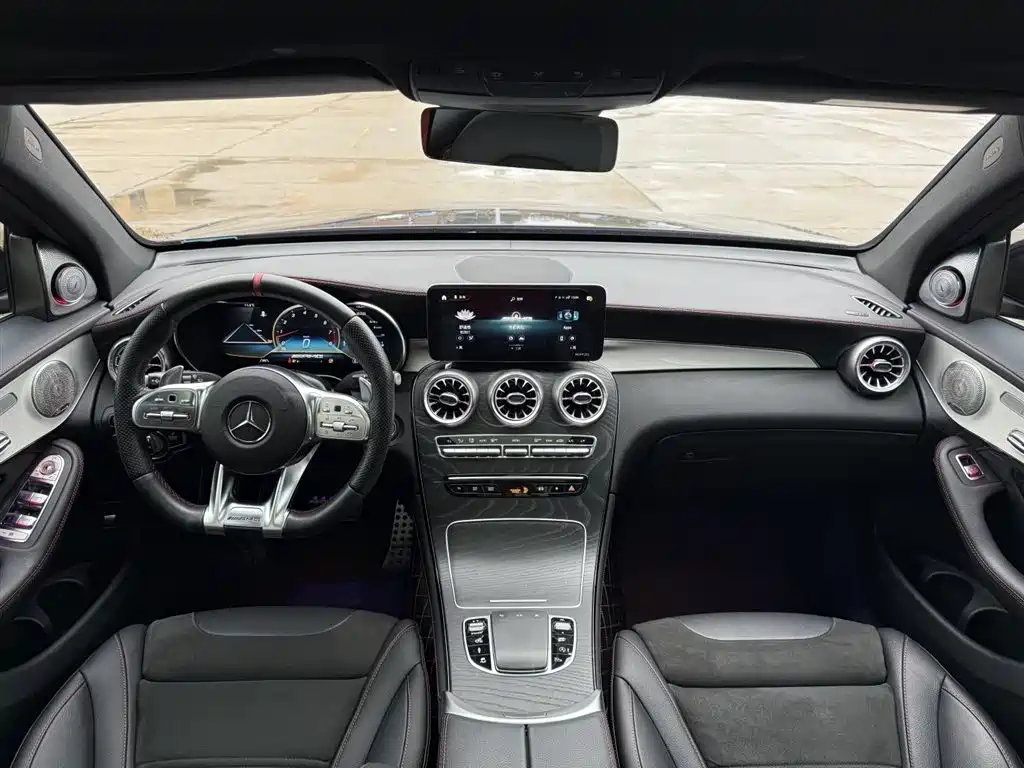 MERCEDES-BENZ GLC AMG