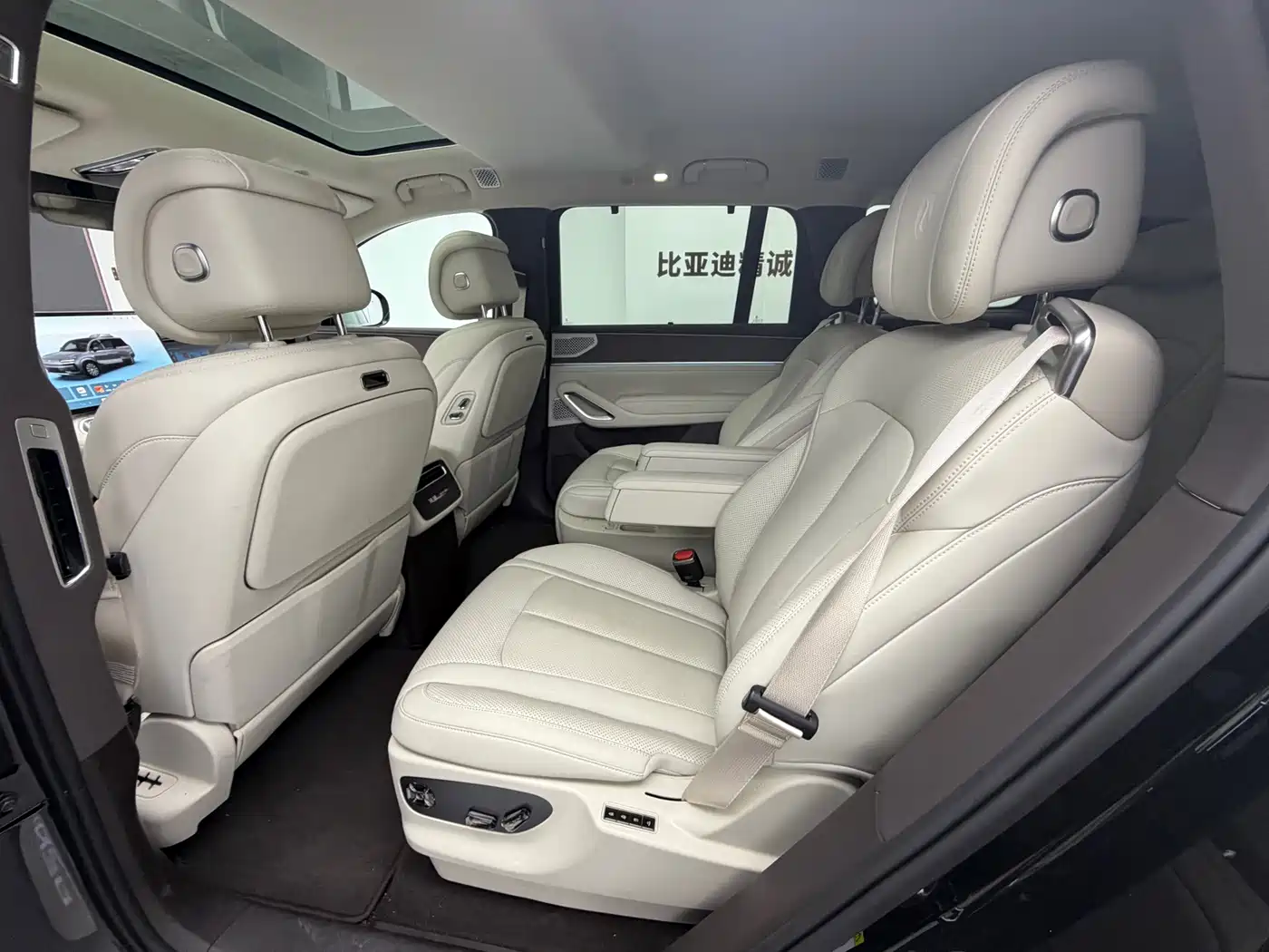 Denza N9 2025 2025 Model Prestige Edition
