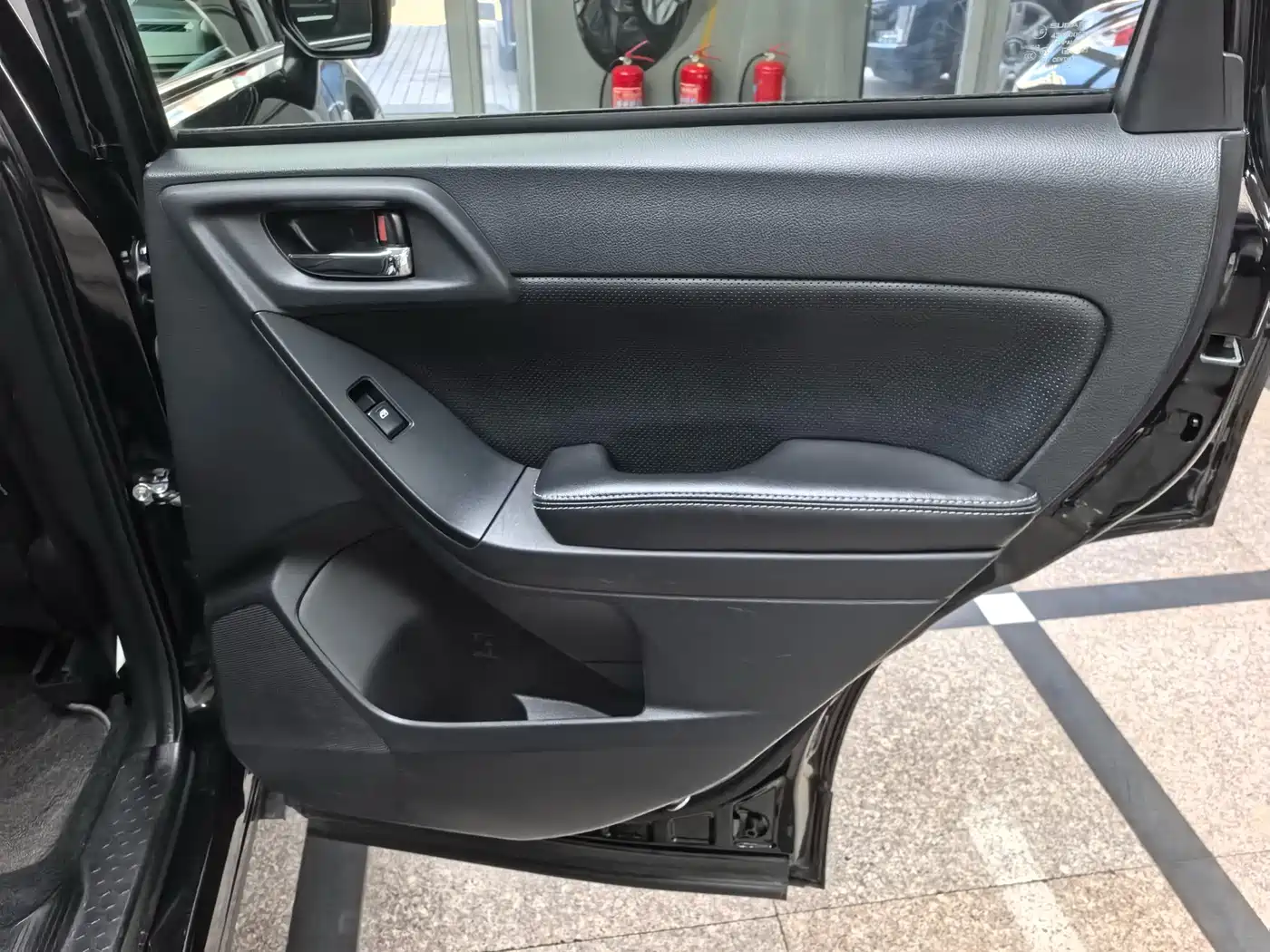 Subaru Forester 2014 2.5i Automatic Elite Edition фото 15