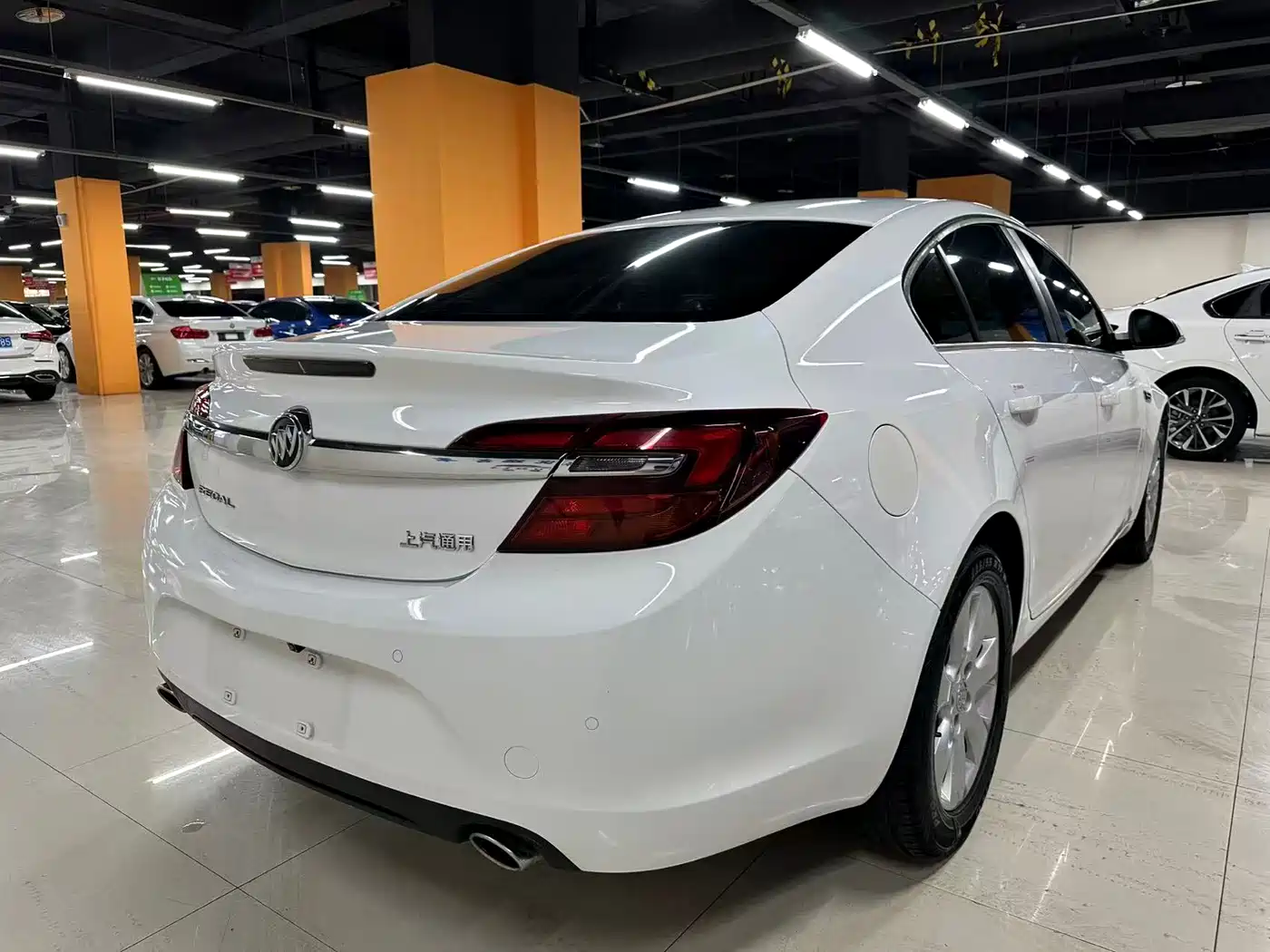 Buick Regal 2015 2.0L Leading Fashion Model фото 13