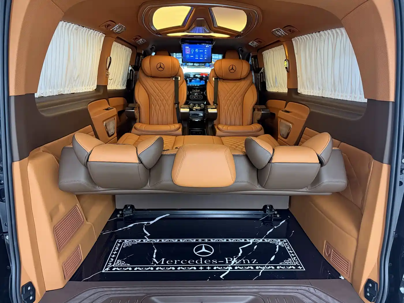 Mercedes-Benz Vito 2023 2.0T Business 7-Seater фото 13