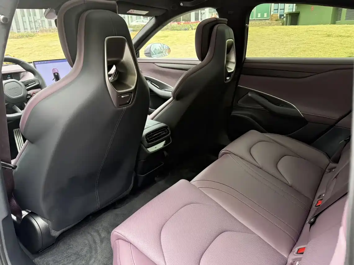 Xiaomi Auto Xiaomi SU7 2024 AWD Extended Range Advanced Smart Driving Max Edition фото 10