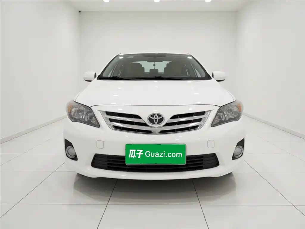 Toyota Corolla 2013 Special Edition 1.6L Auto Ultimate Cool GL фото 2