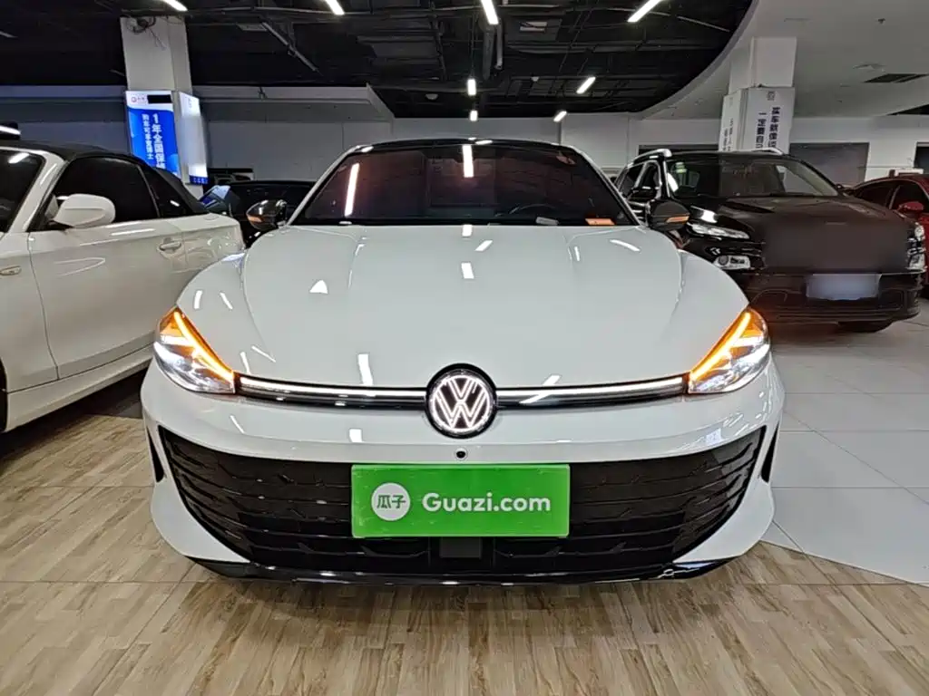 Photo 3 - Volkswagen Lamando
