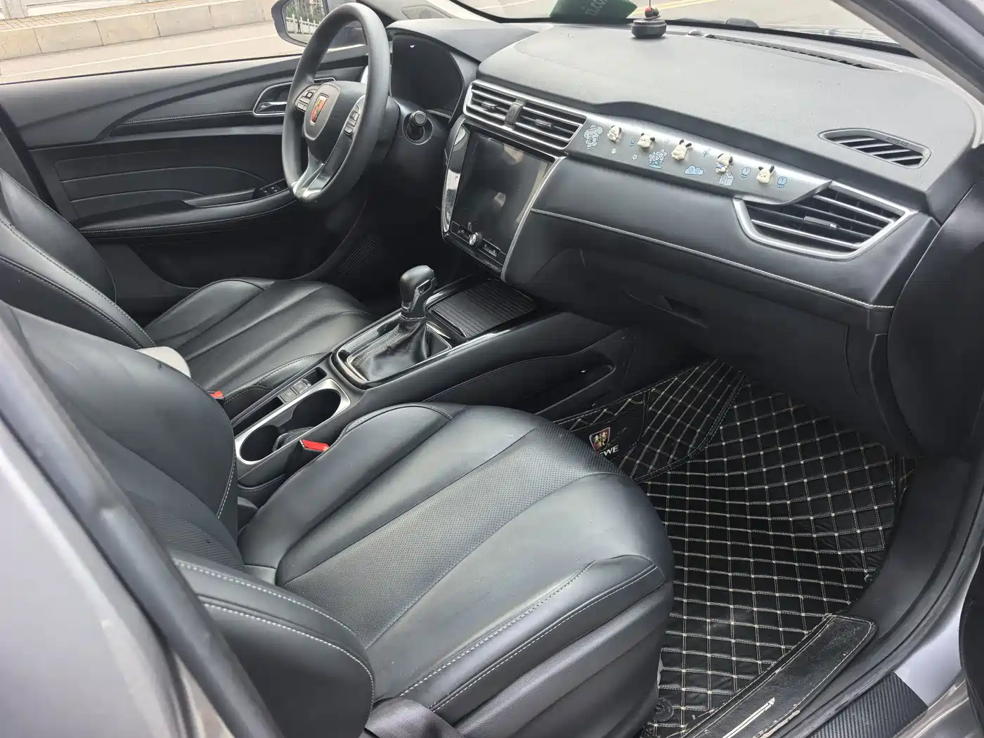 Roewe i5 2019 2019 GL 20T Auto 4G Connected Super Cool Play Version