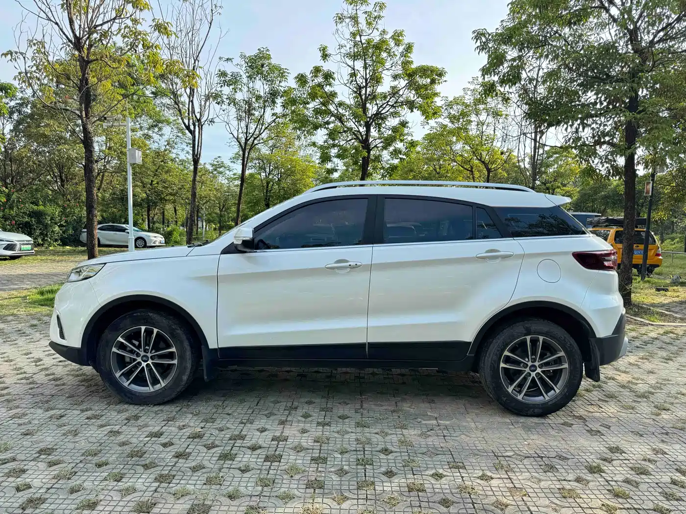 FORD TERRITORY